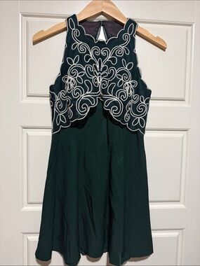 Scott McClintock Emerald Green Party Mini Dress with White Embroidery